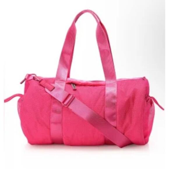 NWT Wildfox Lightweight Mesh Fuschia Hot Pink Mini Duffle Bag - Picture 2 of 5